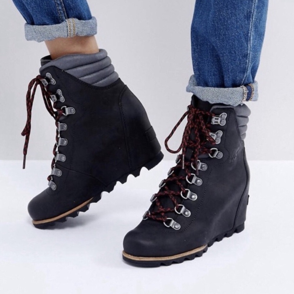 Sorel Conquest Black Wedge Leather Rainproof 7